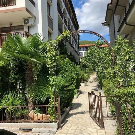 Fregata Complex Marina ゲストハウス 3*